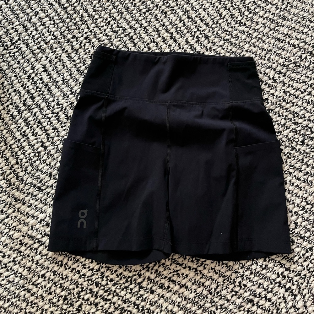 On Running  7in Shorts